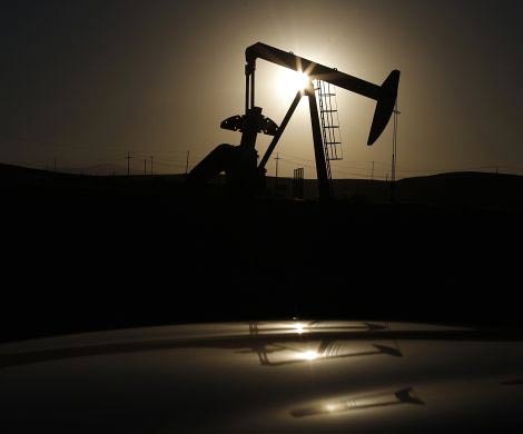 Российская нефть Urals подешевела в августе в 2,2 раза
