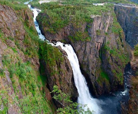 Российская туристка погибла в Норвегии, сорвавшись в водопад 