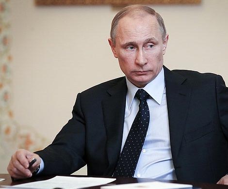 Российские чиновники получили на Новый год сборник цитат Путина