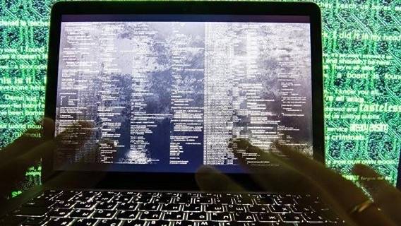 Россия и Китай ведут “политическую войну”, заявил британский военачальник 