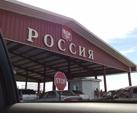 Россия ужесточит правила выдачи разрешения на въезд для иностранцев