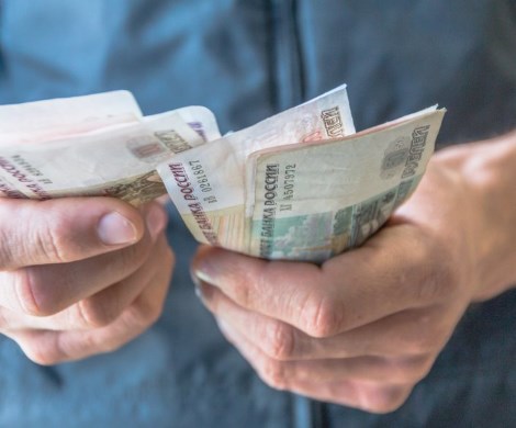 Россиян пугают сокращением зарплат