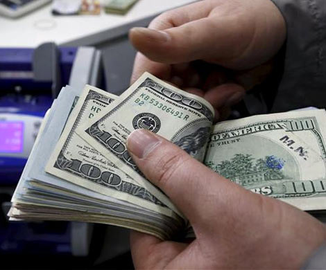 Россияне отказываются от долларовых депозитов