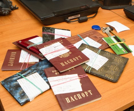 Россияне смогут заработать, не вставая с дивана: подготовлен закон по продаже персональных данных