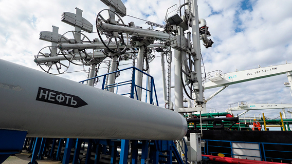 Россию заставляют слезть с «нефтяной иглы»