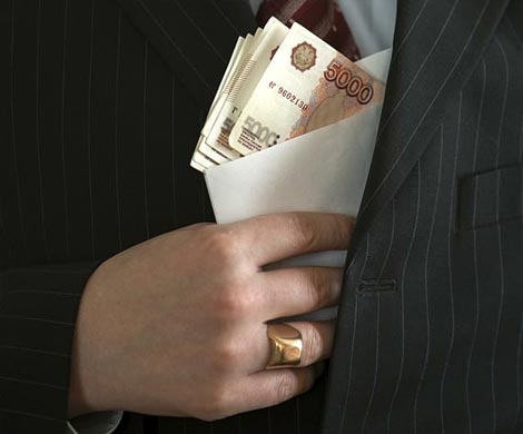 Росстат озвучил зарплаты чиновников за 2015 год