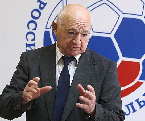 С юбилеем, наш главный футбольный аксакал!