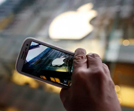 Samsung высмеял недостатки iPhone Х в новой рекламе