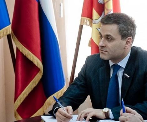 Сенатор Цыбко опроверг информацию о бегстве в Израиль