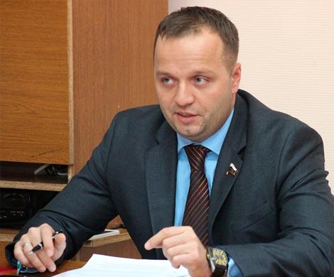 Сенатор попросил Медведева не закрывать программу образовательного обмена с США