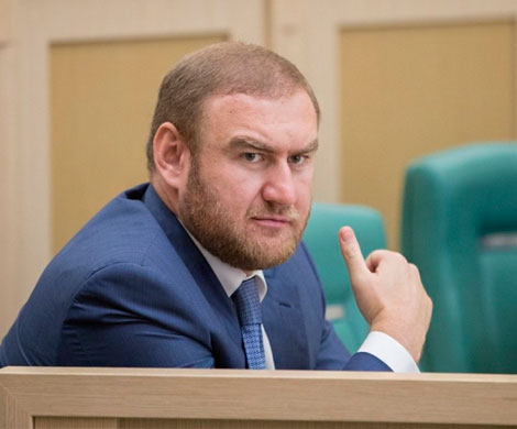 Сенатора Арашукова задержали под выступление генпрокурора