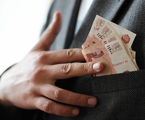 Сенаторы сократят свои зарплаты на 10%