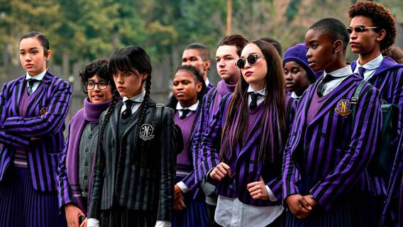Сериал «Уэнсдей» официально продлен на второй сезон на Netflix