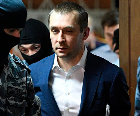 СК потребовал ареста "доверенного" адвоката полковника Захарченко