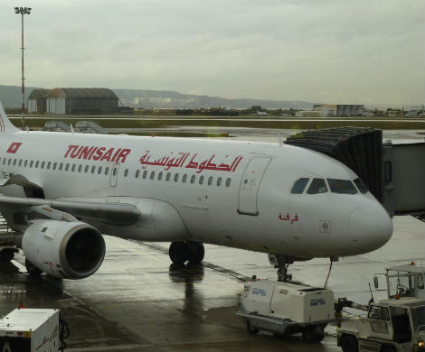 Служба безопасности Туниса проверила самолет авиакомпании Tunisair из-за сообщения о бомбе