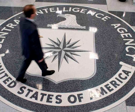 ЦРУ и ФБР охотятся на информаторов WikiLeaks