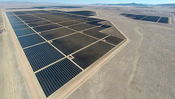 Солнечная индустрия США растет за счет участия инвесторов 