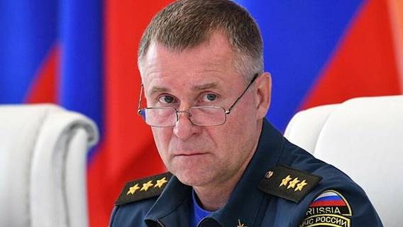Спасая жизнь человека, сегодня трагически погиб глава МЧС Евгений Зиничев