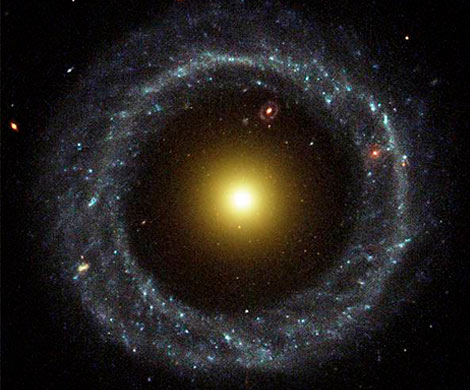 Специалисты NASA нашли двигающуюся с сумасшедшей скоростью черную дыру