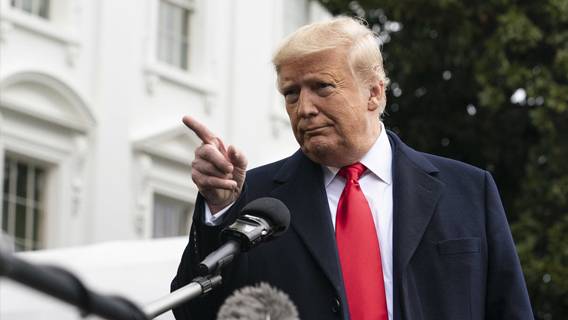 Спецкомитет Палаты представителей собирается заявить, что Трамп остается «явной и настоящей опасностью» для демократии
