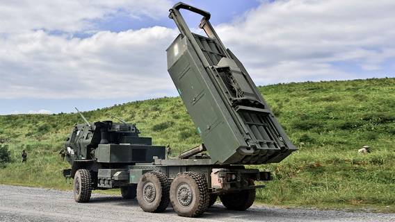 США не могут понять, каким образом ВС РФ подавляют HIMARS