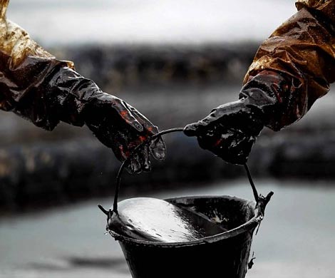 Стоимость нефти продолжает снижаться