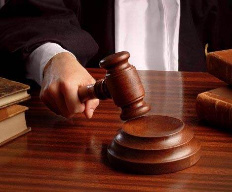 Судье не место в кресле директора