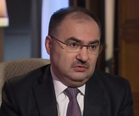 Сэкономили на пенсионерах: почему глава ПФР противоречит Путину?