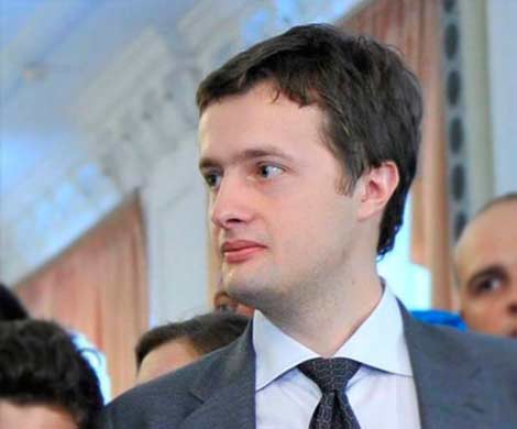 Сын Порошенко после армии идет в депутаты