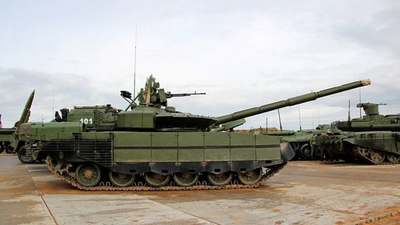 Танк Т-80 возвращается в строй
