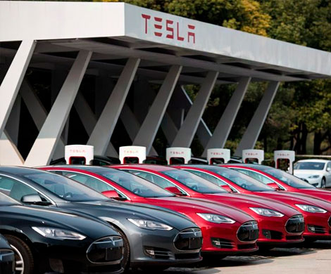 Tesla отчиталась об убытках в $1 миллиард