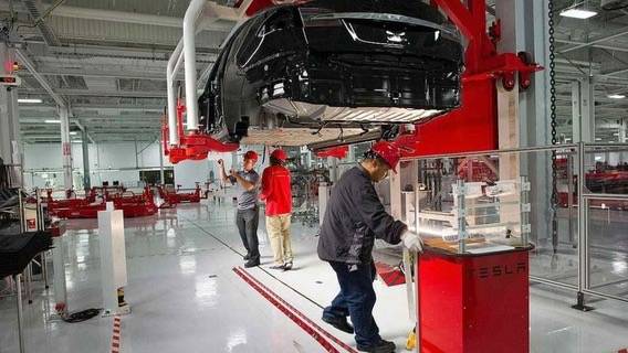 Tesla собирается купить немецкого производителя аккумуляторов