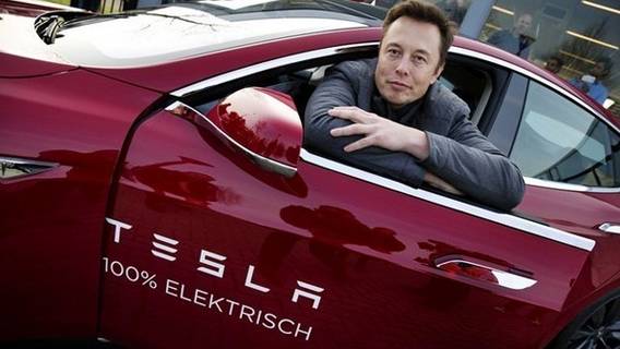 Tesla войдет в S&P 500 в следующем месяце, став крупнейшим новым членом индекса в истории