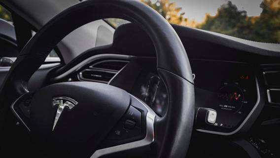Tesla закупила биткойны на $1,5 млрд и планирует принимать их в качестве оплаты