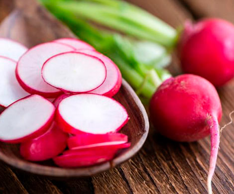 ТОП-6 продуктов, которые нужно покупать в мае