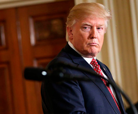 Трамп назвал публикующие фейковые новости СМИ врагами народа