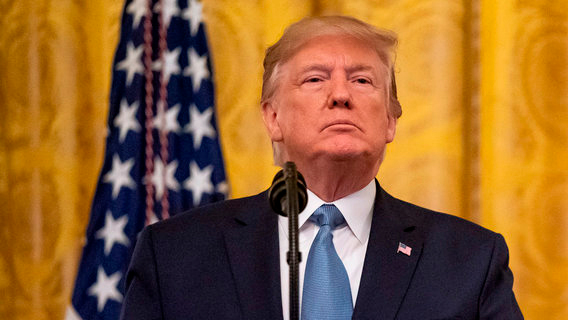 Трамп расширил положение об оплачиваемом отпуске в плане по борьбе с Covid-19