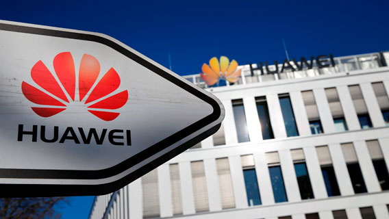 Трамп «сорвался» на Джонсона из-за допуска Huawei в мобильные сети 5G Британии во время телефонного разговора 