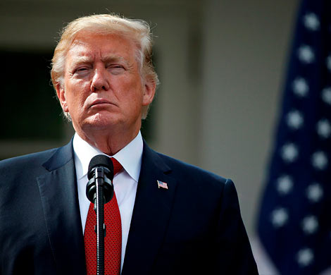 Трамп предписал США бояться Москву и Пекин
