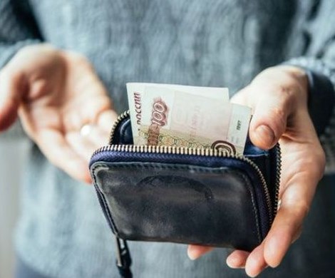 У россиян закончились деньги и накопились долги