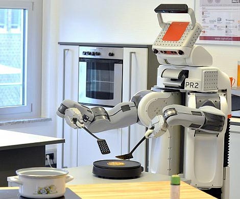 Ученые научили робота печь блинчики, используя инструкцию