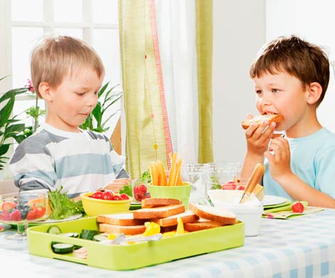Ученые: продукты с витаминами опасны для детей