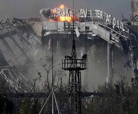 Киев возобновил обстрел аэропорта Донецка