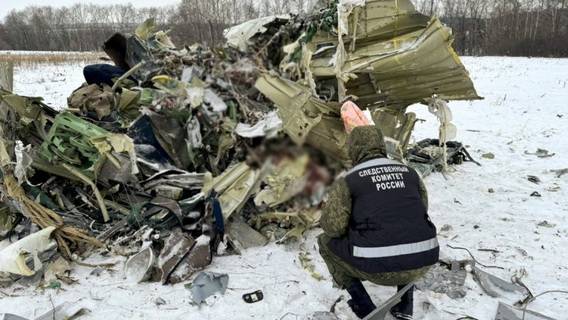 Укронацисты сбили российский Ил-76 с украинскими военнопленными
