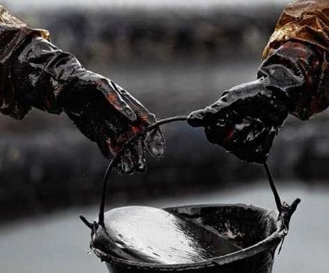 Уменьшение нефтедобычи повысило доходы России на $9 млрд