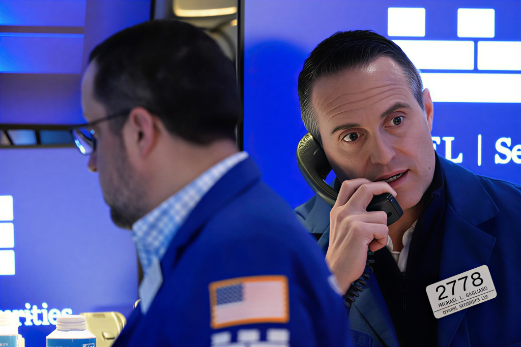 Уолл-стрит обвалилась на фоне стагфляционных рисков из-за скачка цен на нефть