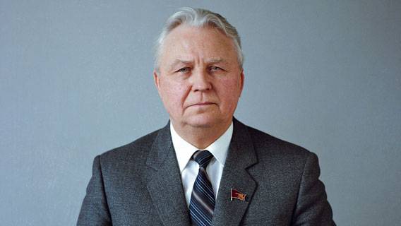 Ушел из жизни Егор Лигачев