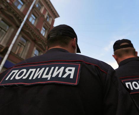 В Архангельске хитроумный соцработник выманила у четы пенсионеров квартиру