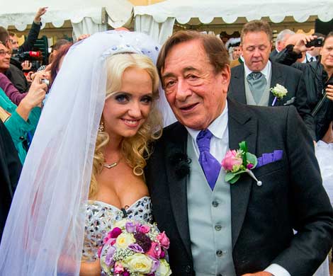 В Австрии 81-летний миллиардер женился на модели Playboy 