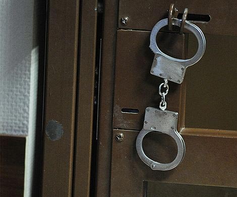 В Балаково мужчина почти два года насиловал внучку своей жены